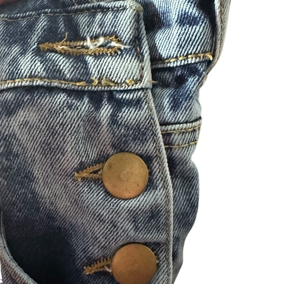 New Vintage Denim Overall Shorts Distressed Bib Overalls Women’s Size 10 - Picture 6 of 8
